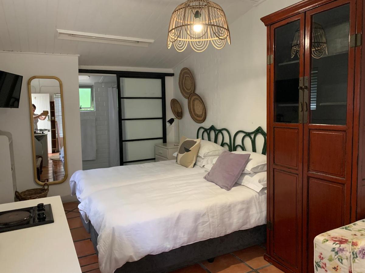 Courtyard Studio Lights And Wi Fi During Load Shedding Stellenbosch Exterior photo