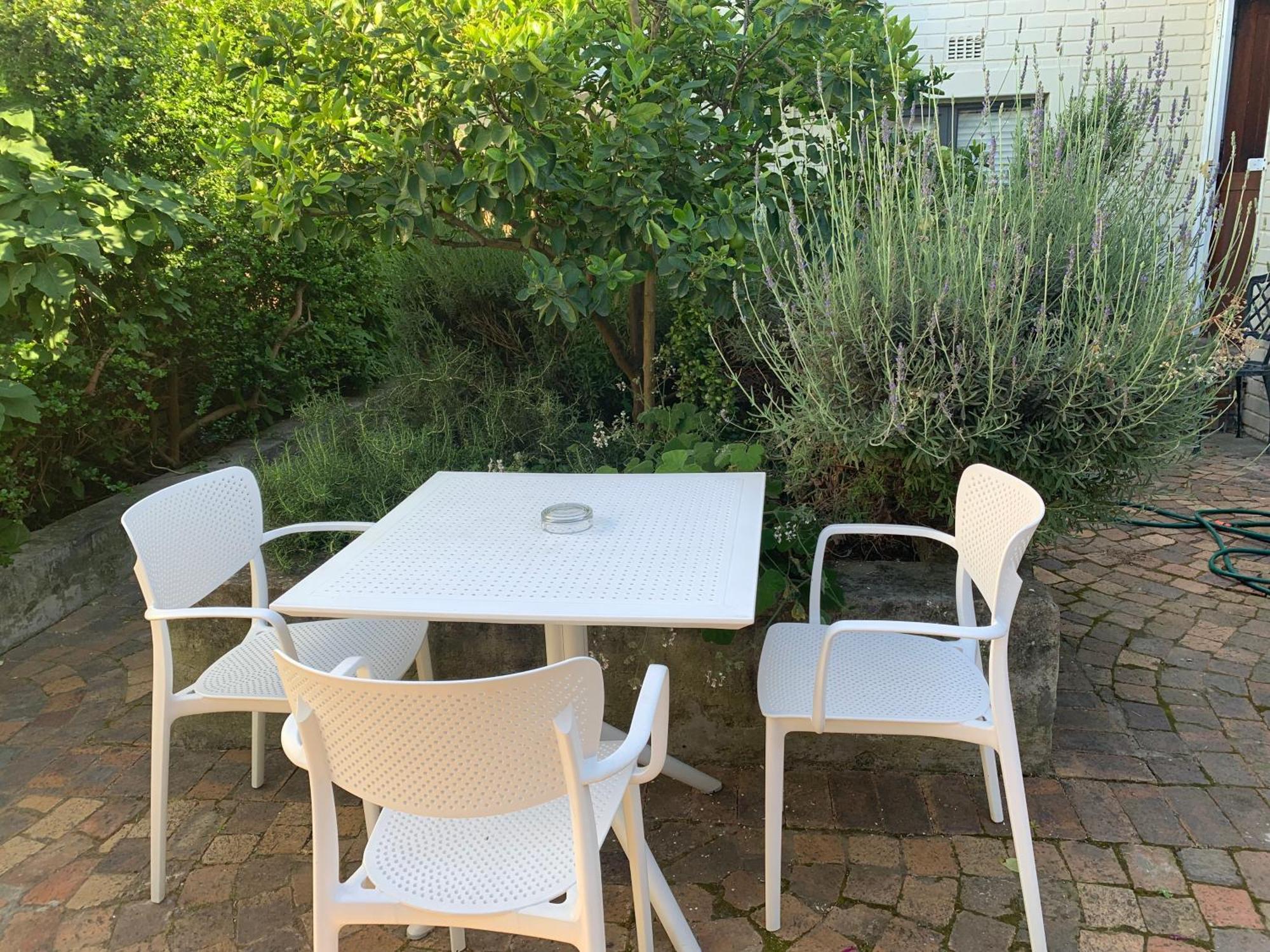 Courtyard Studio Lights And Wi Fi During Load Shedding Stellenbosch Exterior photo